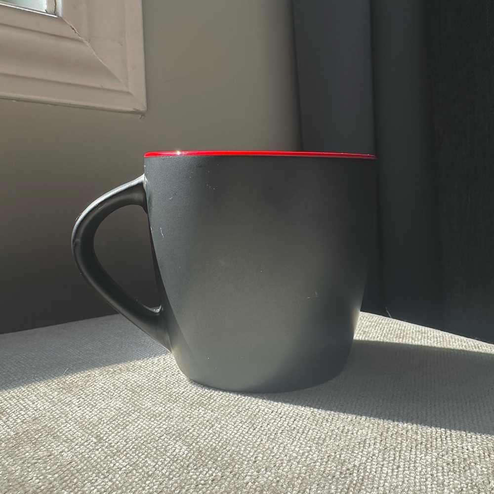 BITE Beauty Branded Ceramic Black and Red Coffee Tea Mug (Rare + Discontinued) - Picture 4 of 8